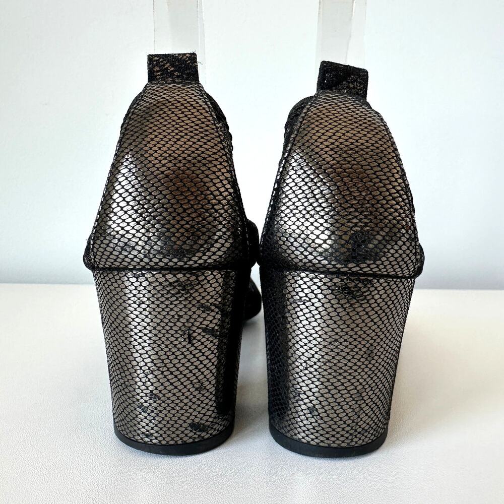 CHANEL Black Gold Metallic Cap Toe Stretchy Block Heel Pumps IT 40 - Picture 11 of 16